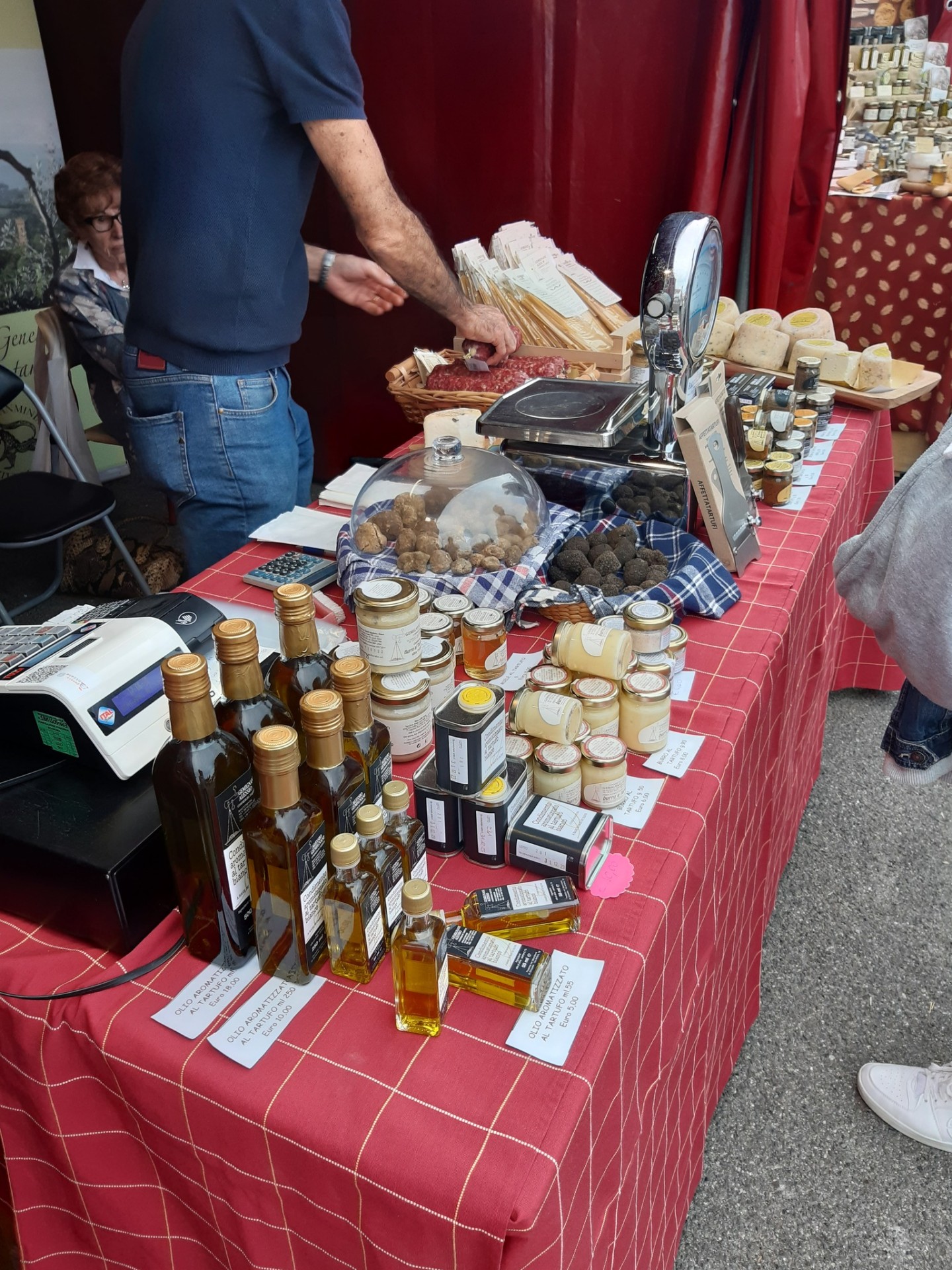 Sagra del Tartufo Bianco e del Fungo a Balconevisi