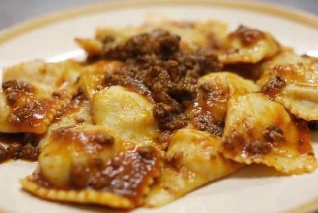 Sagra del tortello, birra e stinco di maiale a Agnano Pisano.